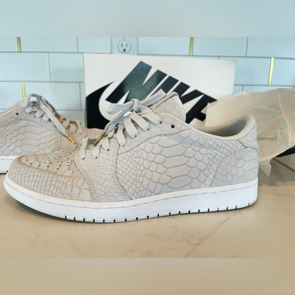 Promo sample Air Jordan 1 Retro Off White Low Snakeskin Size 11 Nike Rare 2017